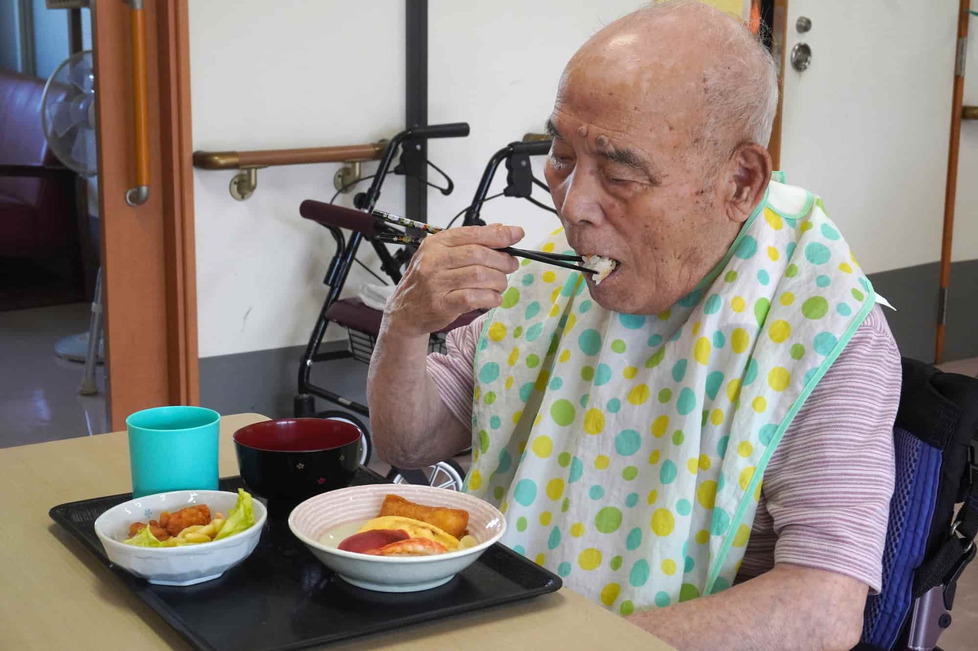 いただきますの前に、ちょっとつまみ食い