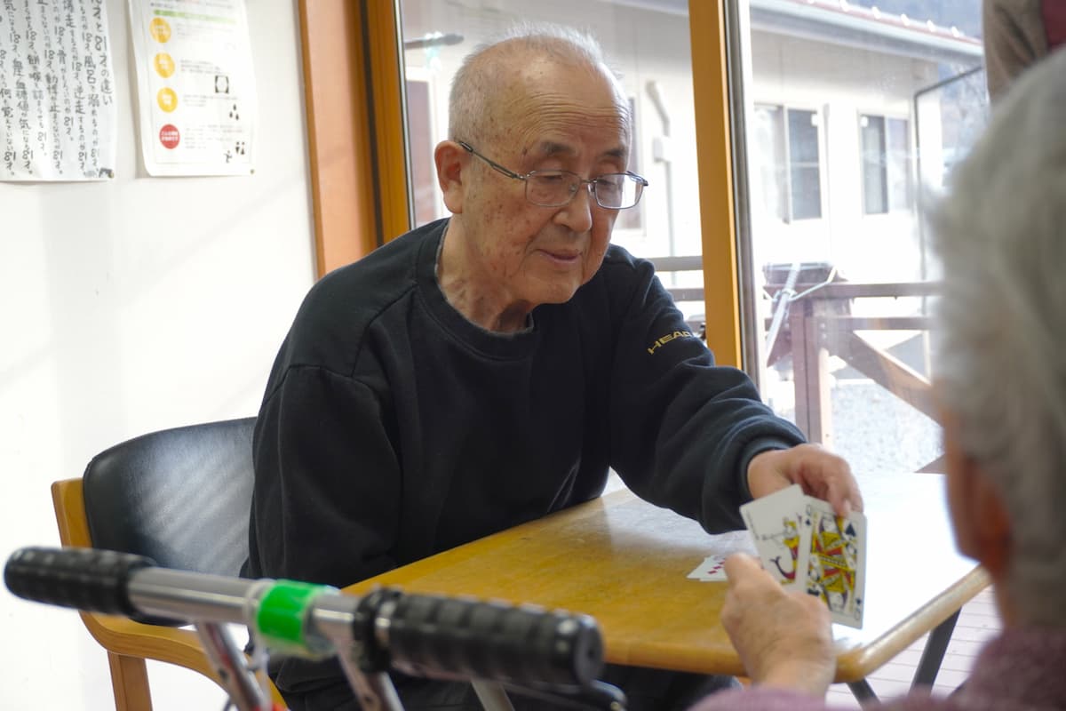 こちらはババ抜き。どっちがババかな？